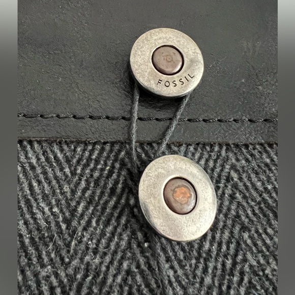 Fossil Tablet Sleeve - Picture 6 of 6